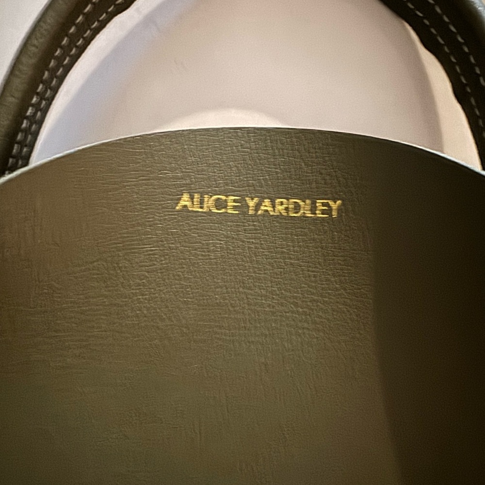 Alice Yardley The Nellie Olive Green Round Crossbody Leather Bag - Picture 3 of 11